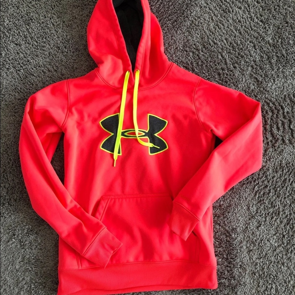 Under armour sweatshirt